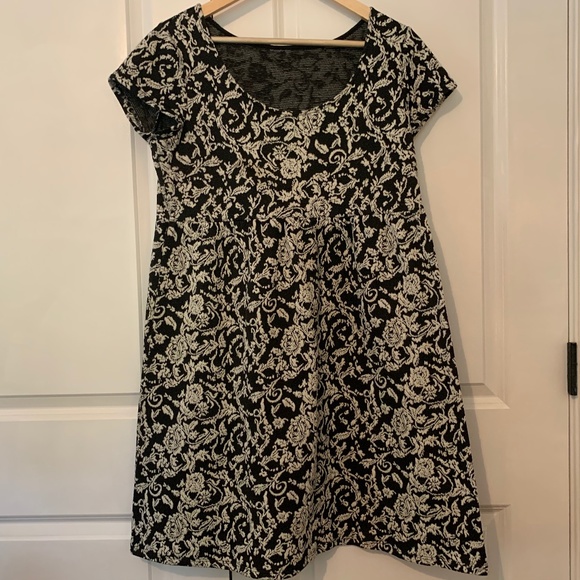 Tapestry Empire Waist Maternity Dress - Picture 2 of 7